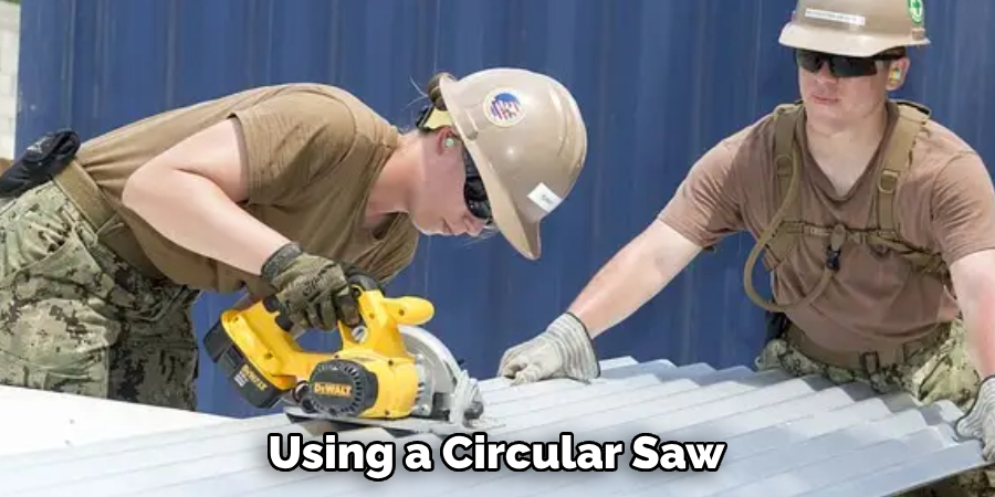 Using a circular saw 