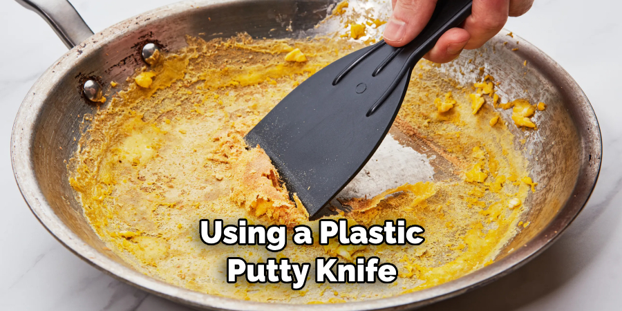 Using a Plastic Putty Knife