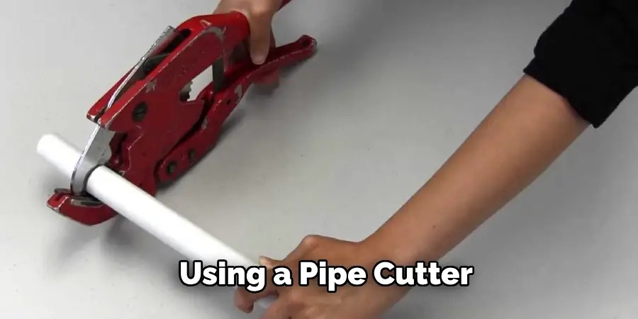 Using a Pipe Cutter