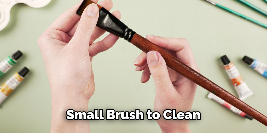 Small Brush to Clean