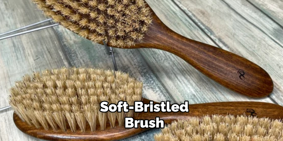 Soft-bristled Brush 