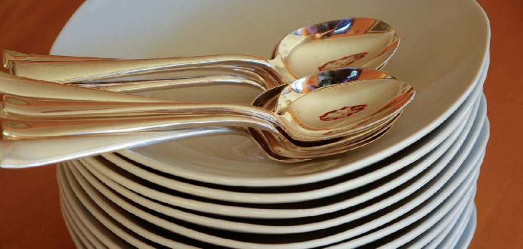 How to Sanitize Silverware