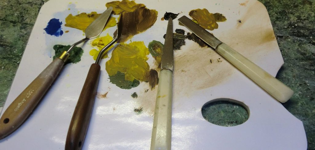 How to Paint With a Palette Knife