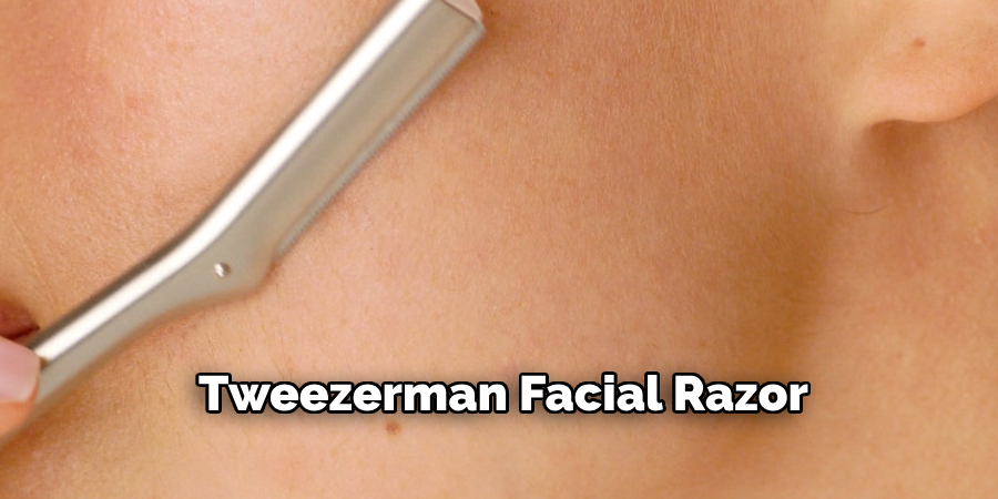 Tweezerman Facial Razor