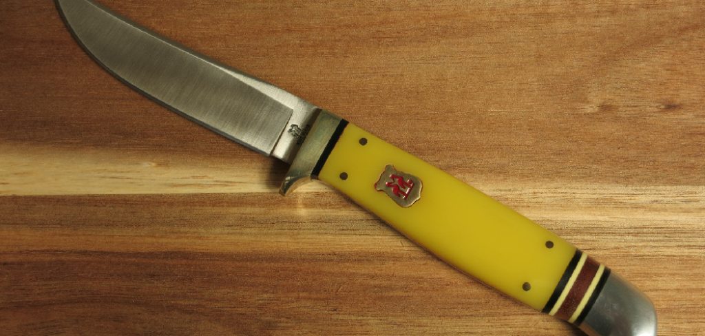 How to Date a Kissing Crane Knife