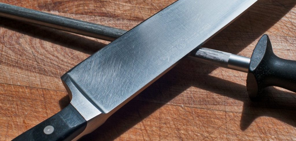 How to Get Smell off Metal Cutting Board